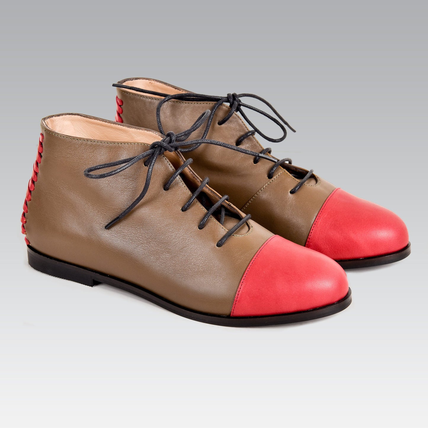 Dar Ankle Boot | Greige & Burgundy Calfskin Leather