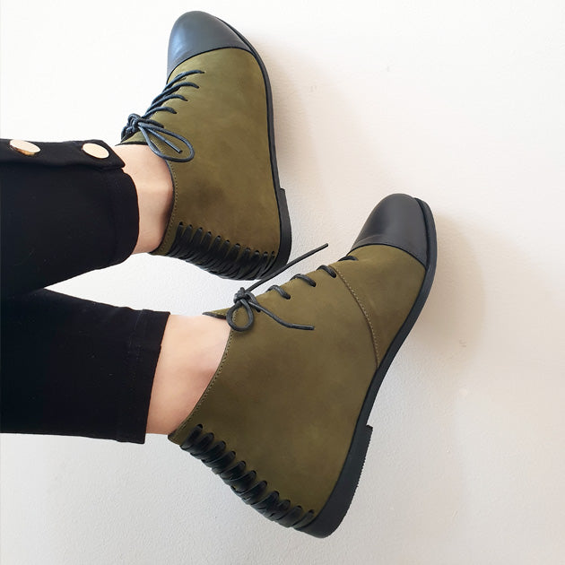 Dar Ankle Boot | Greige & Navy Calfskin Leather