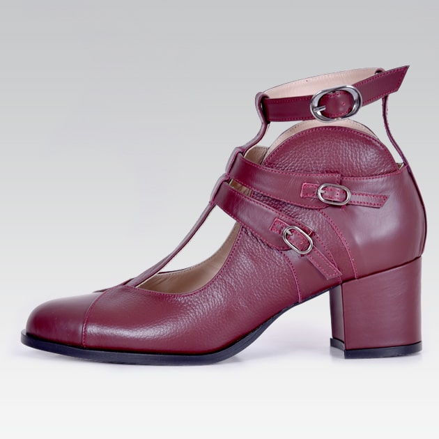 zein block heel red leather 